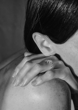 <p>full frond ring</p><span>antique sapphire</span><span>circa 1940</span>