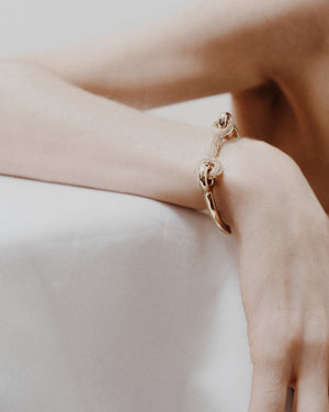 PAVÉ DOOR LATCH CUFF