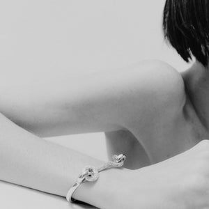 PAVÉ DOOR LATCH CUFF