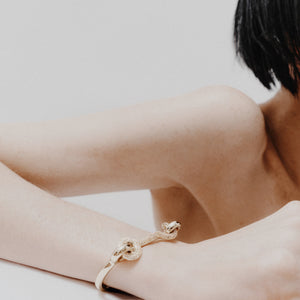 PAVÉ DOOR LATCH CUFF