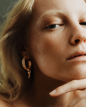 PAVÉ SAFETY CHAIN HOOP EARRINGS