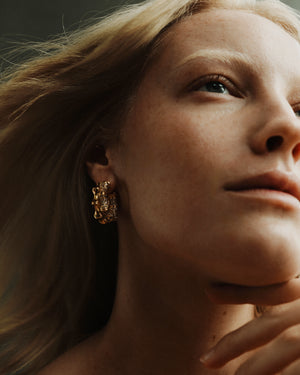 PAVÉ BAMBÙ HOOP EARRINGS | 1"