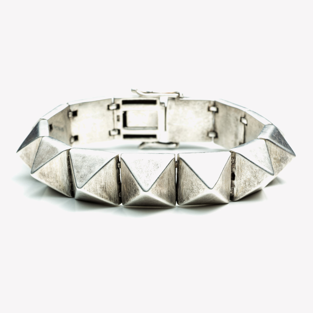 MENS LARGE PYRAMID BRACELET