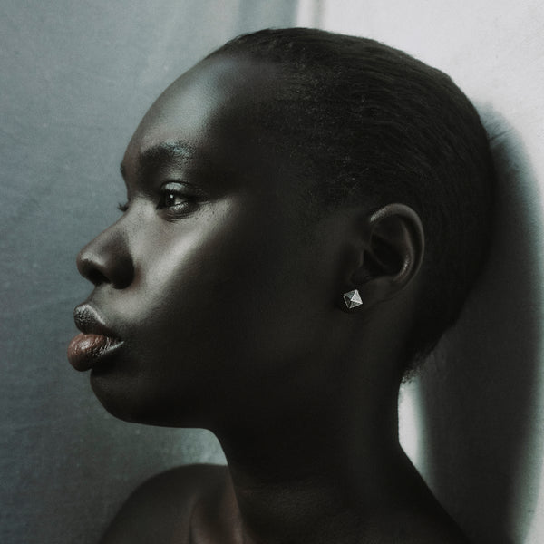 PAVÉ PYRAMID STUD EARRINGS