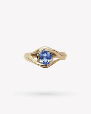 <p>frond signet ring</p><span>antique sapphire</span><span>circa 1940</span>