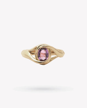 <p>frond signet ring</p><span>antique sapphire</span><span>circa 1940</span>