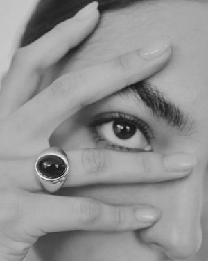 INLAID CABOCHON SIGNET RING - RED AGATE