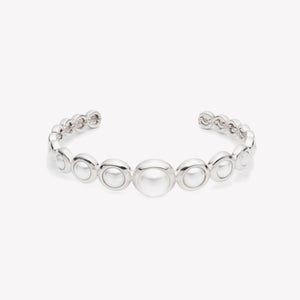 GRADUATED PEARL CUFF