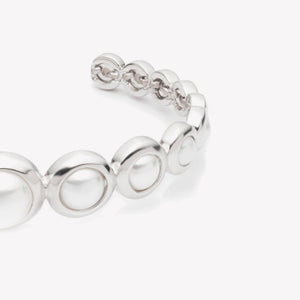 GRADUATED PEARL CUFF