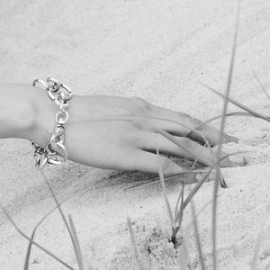 CURLED LINK BRACELET