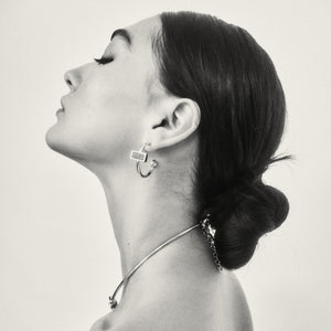 INLAID CROSSBAR HOOP EARRINGS - TIGER EYE