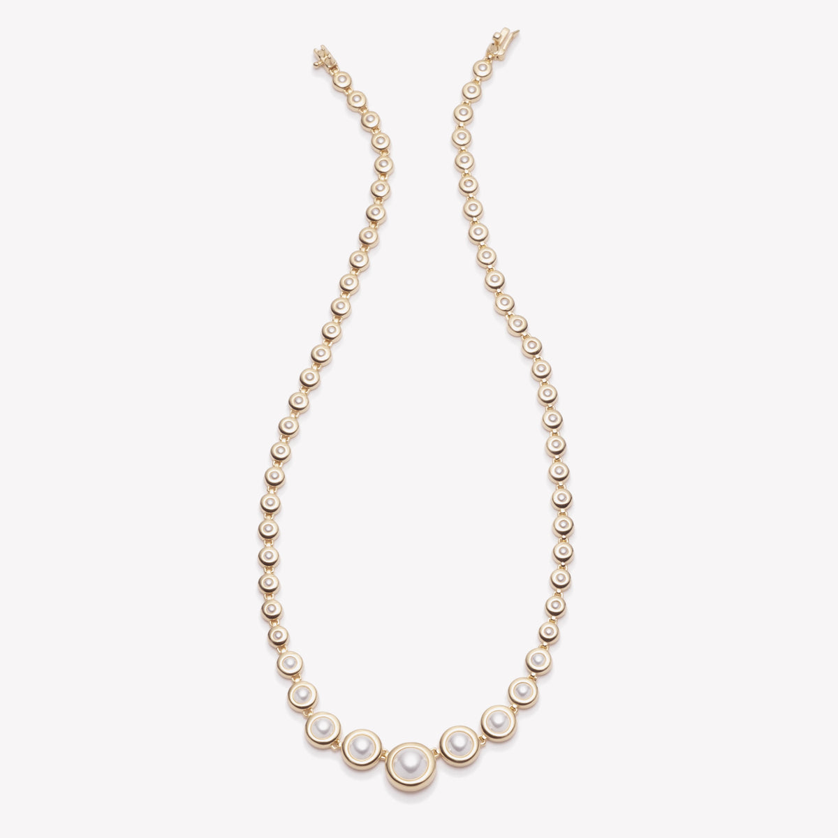 GRADUATED PEARL NECKLACE