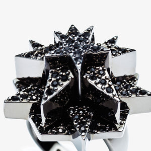 PAVÉ PENTAGRAM RING