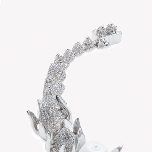 GRADUATED ROSE BRACELET