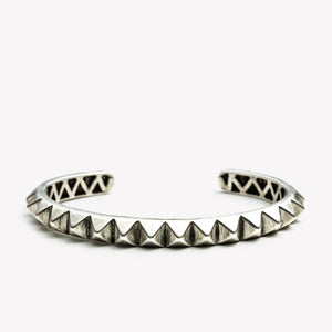 MENS PYRAMID CUFF