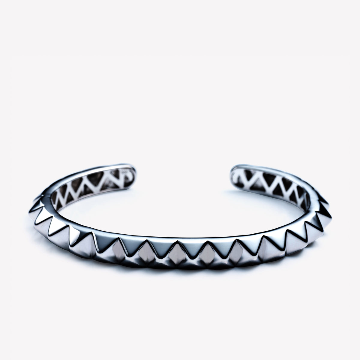 MENS PYRAMID CUFF