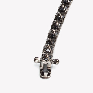 PAVÉ PYRAMID TENNIS BRACELET