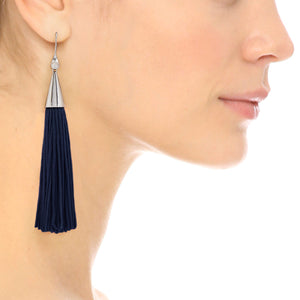 SMALL TASSEL EARRING