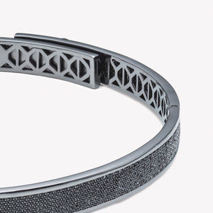 PAVÉ SAFETY CHAIN CHOKER